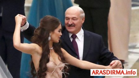 Lukaşenko ilə rəqs edən 23 yaşlı deputat: “Bir-birinizin gözünə baxın”