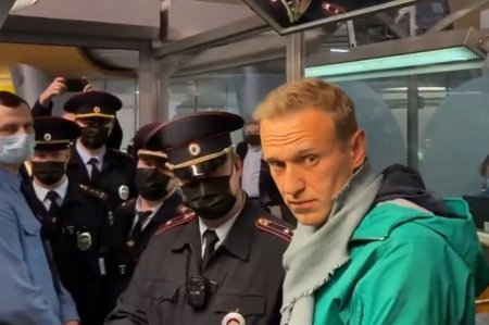 Navalnı Moskvada saxlanıldı