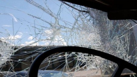 AA seriyalı maşınla piyadanı vurub öldürən sürücünün vəzifəsi bilindi (VİDEO)