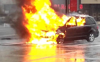 "Opel" markalı avtomobil yandı - Sumqayıtda