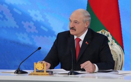 Almanlar qarşımızda diz çökməlidir - Lukaşenko
