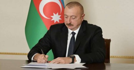 Azərbaycan Nəşriyyatının direktoru işdən azad edildi.