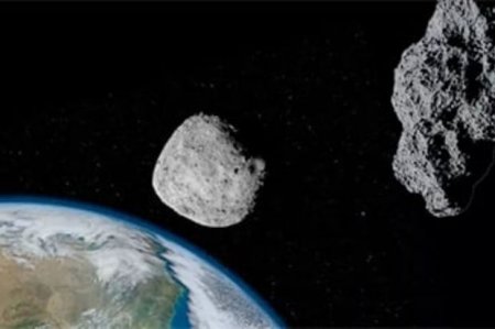 Qırıcıdan 17 dəfə sürətli iki böyük asteroid Yerə doğru uçur