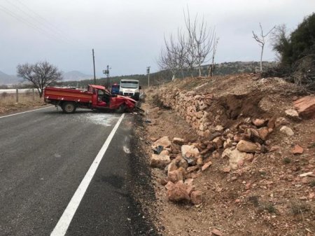 15 yaşlı sürücü qəza törətdi, anası öldü (FOTO)