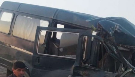 Cəlilabadda mikroavtobus aşdı: 8 nəfər yaralı var 