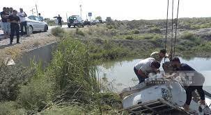 Kürdəmirdə avtomobil su kanalına aşdı, 2 nəfər həyatını itirdi.VİDEO